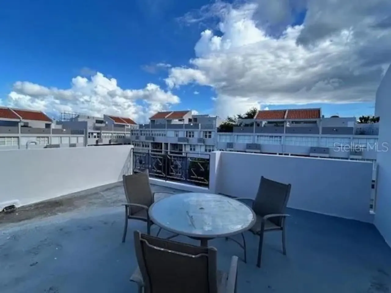 Private King Room With Bath In Shared Apartment San Juan 0*,